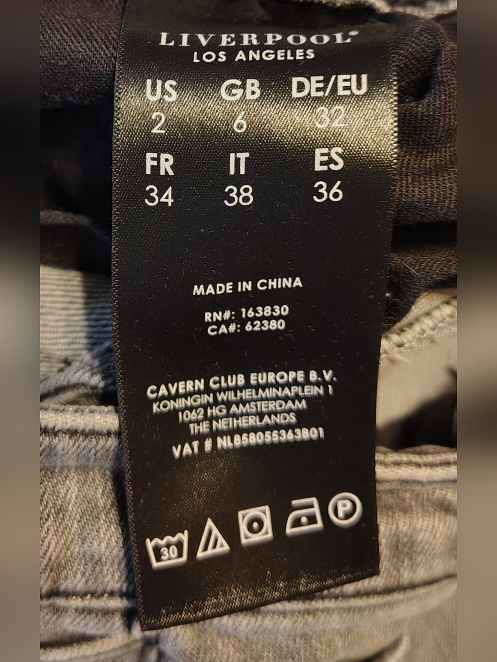 Liverpool Los Angeles The Girlfriend Exposition Gray Distressed Jeans Size 2/26 - Picture 11 of 12